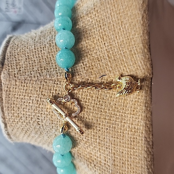 Faceted Aqua Hand Knotted  20 Inch Necklace Set. Aprilsplace Chicken - Picture 3 of 7